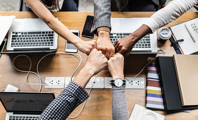 Why the CEO doesn’t make digital transformation happen, employees do