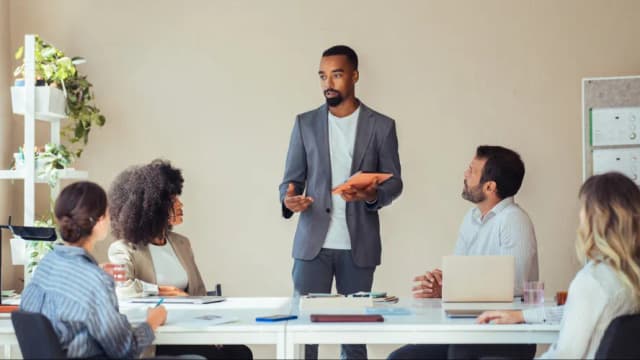 Mastering change leadership: Strategies for effective transformation